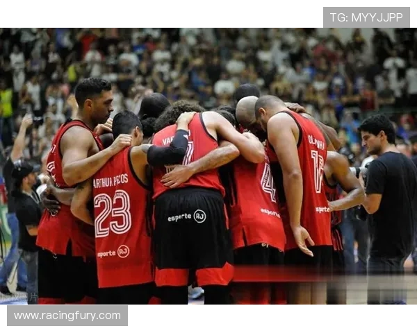 鹈鹕季前赛127比92大胜东南墨尔本凤凰 迎来两连胜展现强大实力